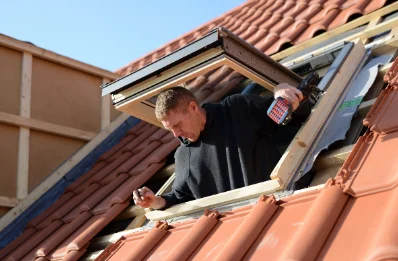 Pose de fenêtres de toit Velux à Aincourt
